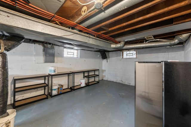 2901 Zenith Avenue N, Robbinsdale, MN 55422