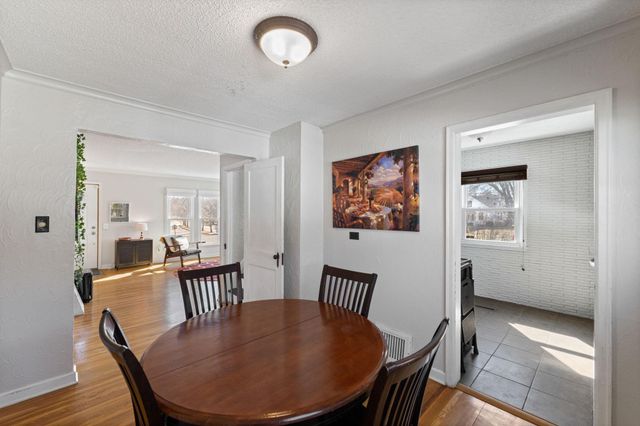 2901 Zenith Avenue N, Robbinsdale, MN 55422