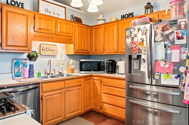 1627 S Locust Avenue, Westville, OK 74965