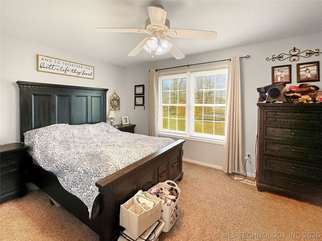 1627 S Locust Avenue, Westville, OK 74965