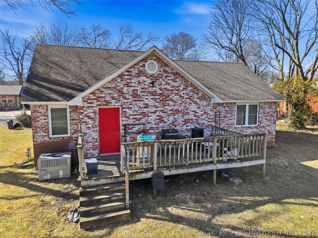 1627 S Locust Avenue, Westville, OK 74965