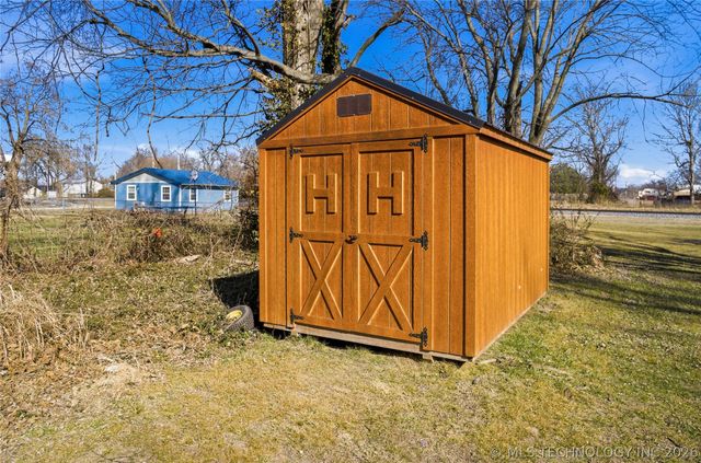 1627 S Locust Avenue, Westville, OK 74965