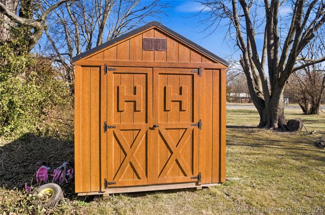 1627 S Locust Avenue, Westville, OK 74965