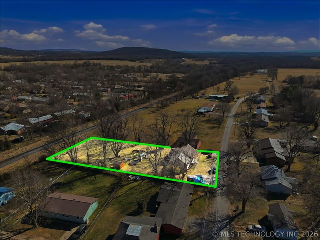 1627 S Locust Avenue, Westville, OK 74965