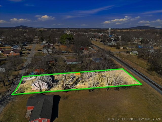 1627 S Locust Avenue, Westville, OK 74965