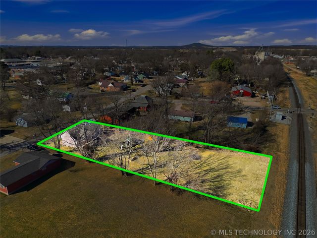 1627 S Locust Avenue, Westville, OK 74965