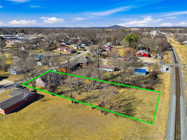 1627 S Locust Avenue, Westville, OK 74965