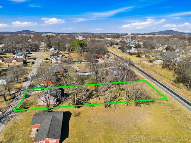 1627 S Locust Avenue, Westville, OK 74965