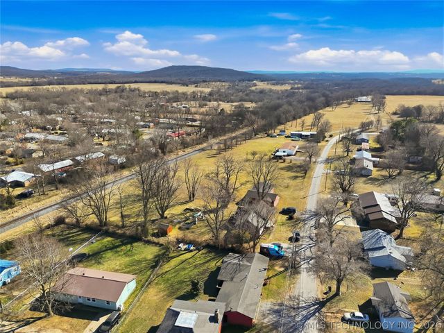 1627 S Locust Avenue, Westville, OK 74965