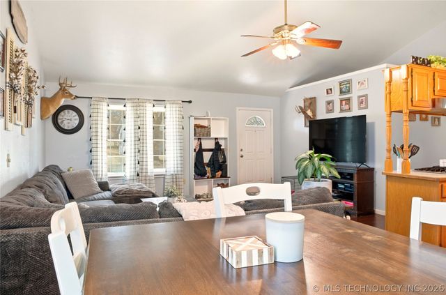 1627 S Locust Avenue, Westville, OK 74965