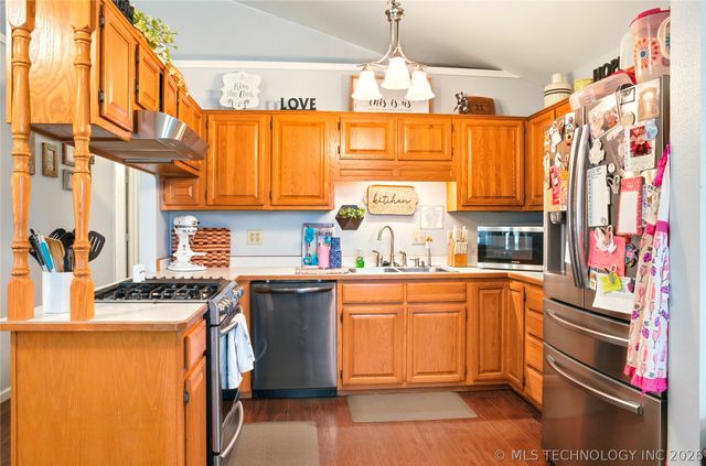 1627 S Locust Avenue, Westville, OK 74965