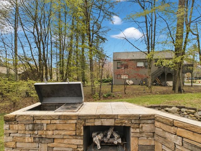35 Radcliffe Drive, Milford, NH 03055