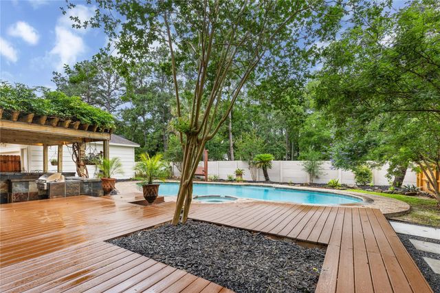 1911 Tawny Oaks Drive, Kingwood, TX 77345