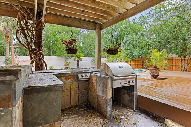 1911 Tawny Oaks Drive, Kingwood, TX 77345