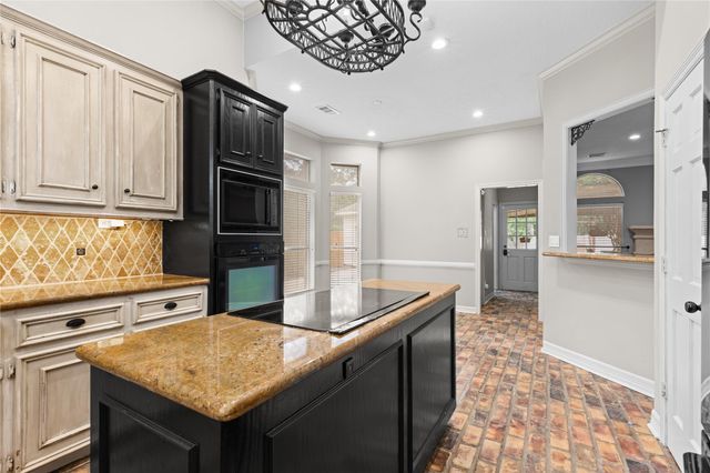 1911 Tawny Oaks Drive, Kingwood, TX 77345