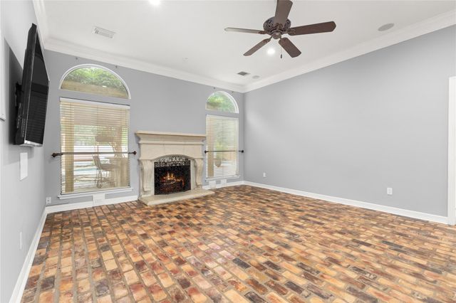 1911 Tawny Oaks Drive, Kingwood, TX 77345