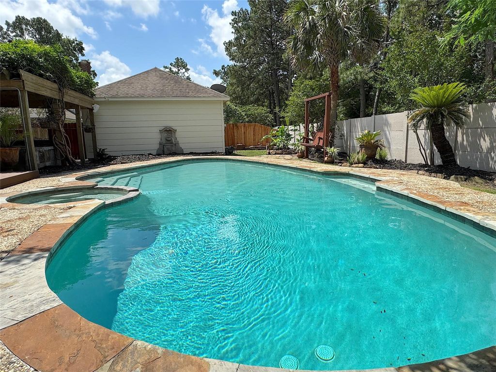 1911 Tawny Oaks Drive, Kingwood, TX 77345