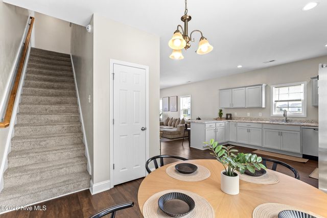 304 Maidstone Drive, Richlands, NC 28574