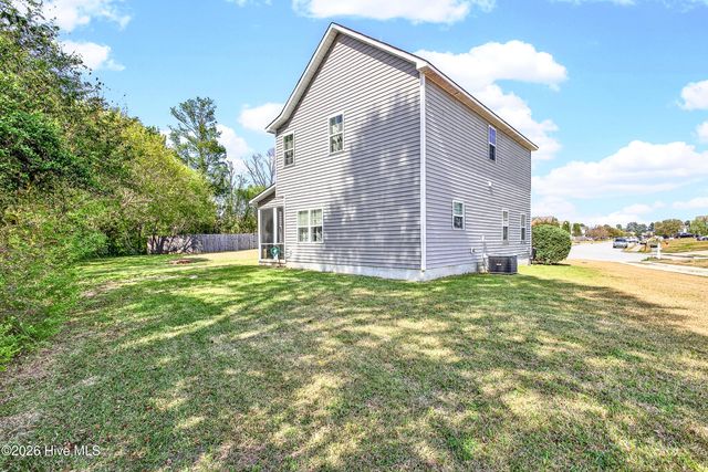 304 Maidstone Drive, Richlands, NC 28574