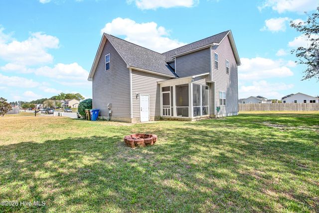 304 Maidstone Drive, Richlands, NC 28574