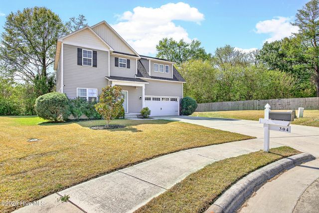 304 Maidstone Drive, Richlands, NC 28574