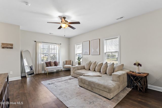 304 Maidstone Drive, Richlands, NC 28574