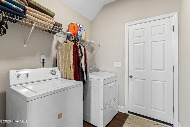 304 Maidstone Drive, Richlands, NC 28574