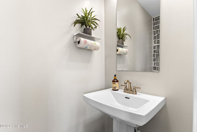 304 Maidstone Drive, Richlands, NC 28574