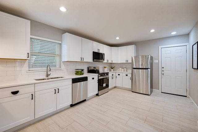 3814 Wendelkin Street, Dallas, TX 75215