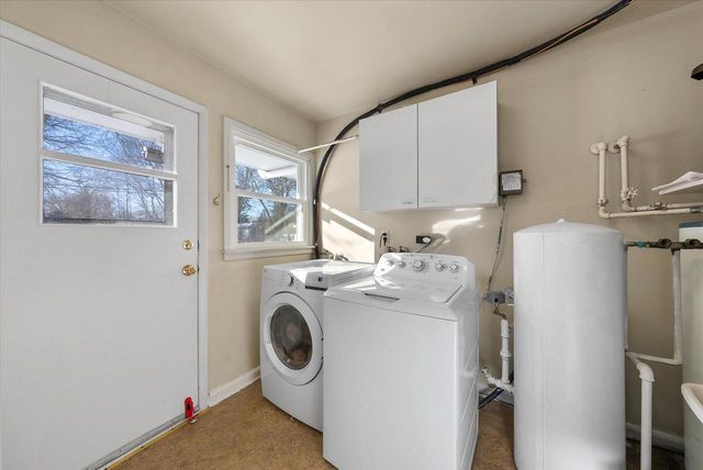 9257 S 94th STREET, Franklin, WI 53132