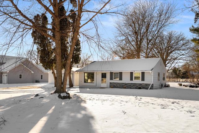 9257 S 94th STREET, Franklin, WI 53132
