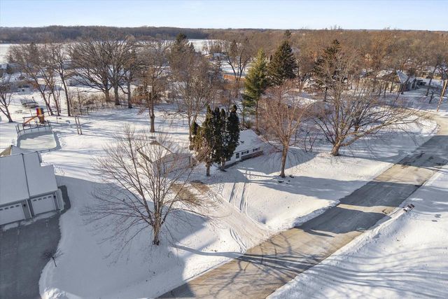 9257 S 94th STREET, Franklin, WI 53132