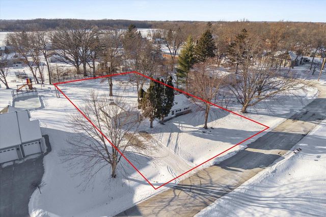 9257 S 94th STREET, Franklin, WI 53132