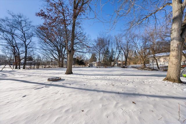 9257 S 94th STREET, Franklin, WI 53132