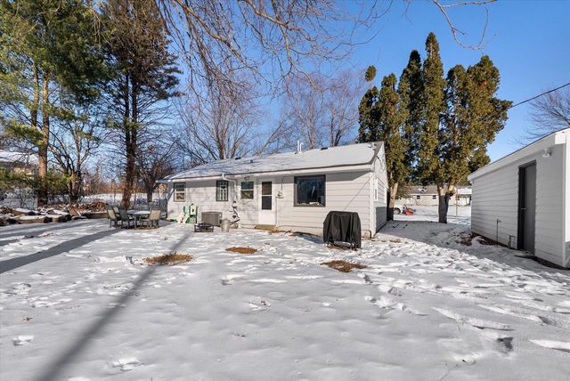 9257 S 94th STREET, Franklin, WI 53132