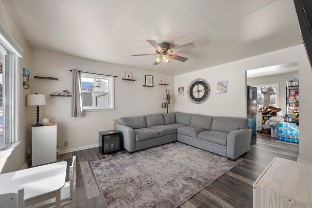 9257 S 94th STREET, Franklin, WI 53132