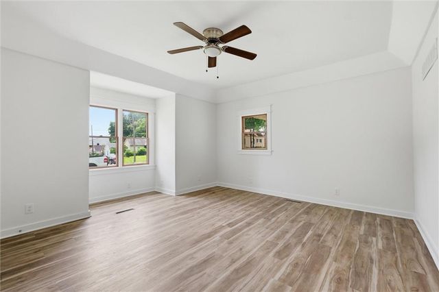 301 Allcutt Avenue, Bonner Springs, KS 66012