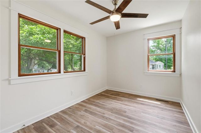 301 Allcutt Avenue, Bonner Springs, KS 66012