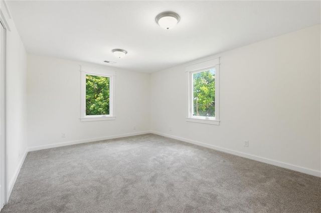 301 Allcutt Avenue, Bonner Springs, KS 66012