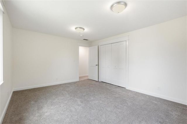 301 Allcutt Avenue, Bonner Springs, KS 66012