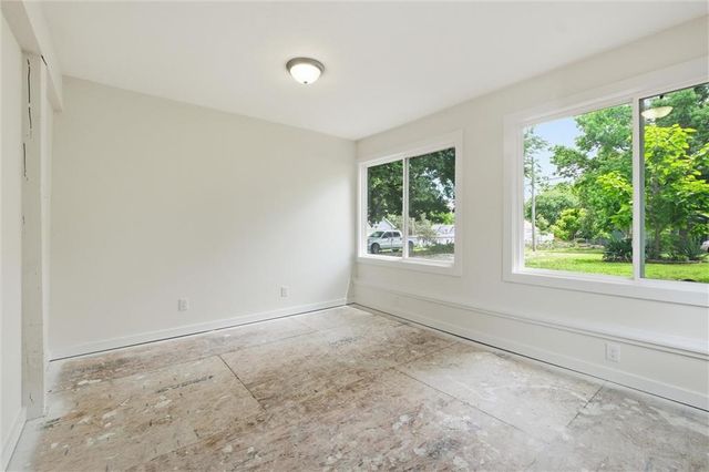 301 Allcutt Avenue, Bonner Springs, KS 66012