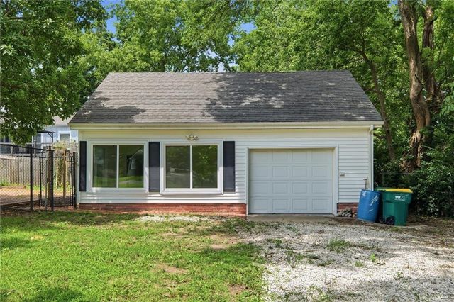 301 Allcutt Avenue, Bonner Springs, KS 66012