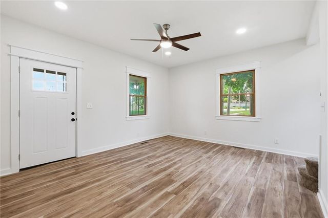 301 Allcutt Avenue, Bonner Springs, KS 66012