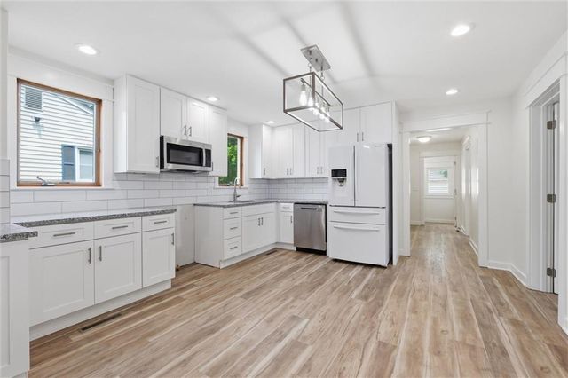 301 Allcutt Avenue, Bonner Springs, KS 66012