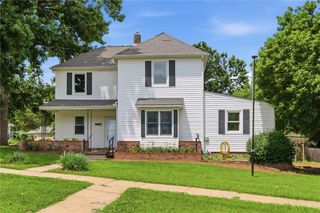 301 Allcutt Avenue, Bonner Springs, KS 66012