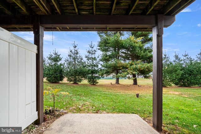 11 LINDEN CT, Boyertown, PA 19512