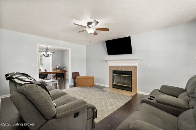 113 Medical Center Dr, Radcliff, KY 40160