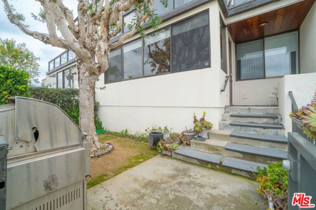 6209 Pacific Avenue 102, Playa Del Rey (los Angeles), CA 90293