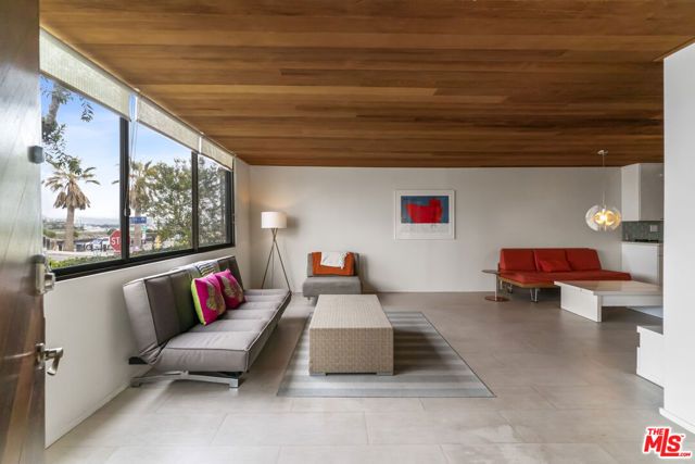 6209 Pacific Avenue 102, Playa Del Rey (los Angeles), CA 90293