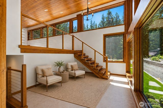 6420 282nd Avenue SE, Issaquah, WA 98027